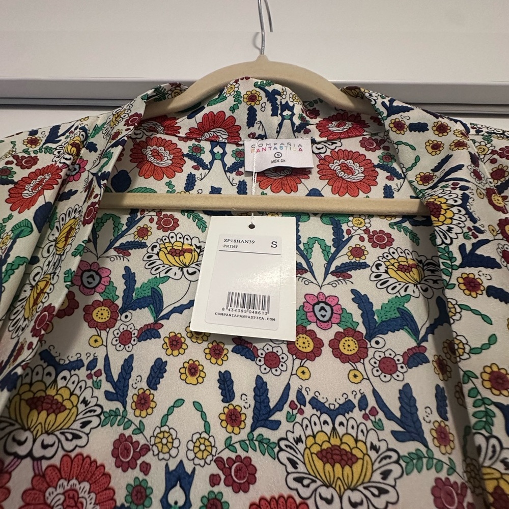 NWT Floral Patterned Kimono - Picture 3 of 4